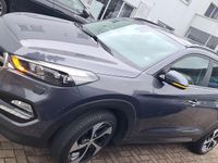 Gebraucht Hyundai Tucson Premium 177 PS (130 kW) 2016 Grau SUV
