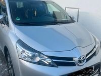 Gebraucht Toyota Verso 2013 Silber Van / Kleinbus