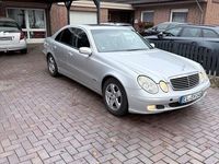 Gebraucht Mercedes E270 Avantgarde 177 PS (130 kW) 2002 Silber Limousine