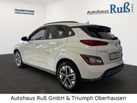 Gebraucht Hyundai Kona 100 kW (136 PS) 2023 Weiß SUV