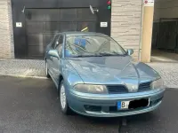 Gebraucht Mitsubishi Carisma 103 PS (75 kW) 2003 Blau Limousine