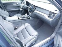 Gebraucht Volvo 360 335 PS (246 kW) 2024 Andere Limousine