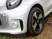 Gebraucht Smart ForTwo Coupé Premium 60 kW (82 PS) 2023 Weiß Kleinwagen