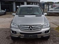 Gebraucht Mercedes ML320 224 PS (164 kW) 2007 Silber SUV