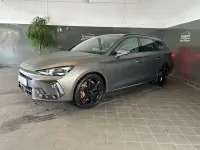 Używany Cupra Leon VZ 272 KM (200 kW) 2025 Brązowy Sedan/Limuzyna
