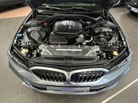 Gebraucht BMW 318 Shadowline 150 PS (110 kW) 2022 Skyscraper grau Kombi