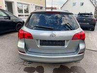 Gebraucht Opel Astra Design Edition 120 PS (88 kW) 2011 Silber Kombi