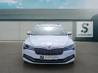 Gebraucht Skoda Superb Style 150 PS (110 kW) 2022 Moonweiss metallic Kombi