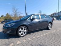 Gebraucht Opel Astra 125 PS (91 kW) 2012 Schwarz Kombi