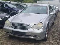 Gebraucht Mercedes C180 143 PS (105 kW) 2003 Brillantsilber  metalliclack Limousine