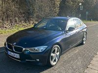 Gebraucht BMW 328 Sport Line 245 PS (180 kW) 2013 Blau Limousine