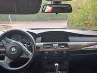Gebraucht BMW 525 177 PS (130 kW) 2005 Blau Kombi