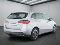 Gebraucht Mercedes B180 136 PS (100 kW) 2025 Silber Kleinwagen