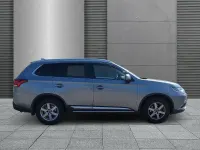 Gebraucht Mitsubishi Outlander Edition 150 PS (110 kW) 2017 Grau metallic SUV