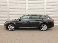 Gebraucht Skoda Superb Style 150 PS (110 kW) 2022 Schwarz Kombi