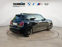 Gebraucht Mini Cooper SE Classic 135 kW (184 PS) 2023 (schwarz)  midnight black Kleinwagen