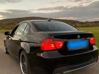 Gebraucht BMW 320 170 PS (125 kW) 2009 Schwarz Limousine