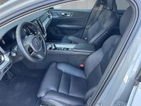 Gebraucht Volvo V60 CC Plus 197 PS (144 kW) 2023 Vapour grey / metallic Kombi