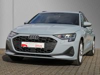 Gebraucht Audi A3 Ambiente 150 PS (110 kW) 2025 Pfeilgrau perleffekt Limousine