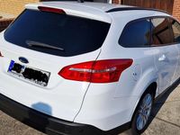 Gebraucht Ford Focus Trend 120 PS (88 kW) 2018 Weiß Kombi
