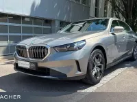 Gebraucht BMW 520 208 PS (152 kW) 2025 Grau Limousine