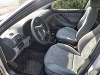 Second-hand Seat Leon 90 CP (66 kW) 2001 Argintiu Hatchback