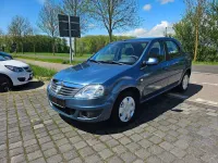 Używany Dacia Logan Lauréate 87 KM (63 kW) 2009 Niebieski Sedan/Limuzyna