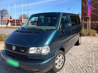 Second-hand VW T4 102 CP (75 kW) 2002 Verde Van
