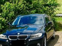 Gebraucht BMW 318 143 PS (105 kW) 2010 Schwarz Kombi