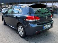 Gebraucht VW Golf VII Comfortline 122 PS (89 kW) 2012 Blau Limousine