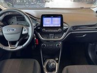 Gebraucht Ford Fiesta Cool & Connect 75 PS (55 kW) 2020 Rot Limousine