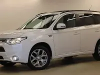 Gebraucht Mitsubishi Outlander P-HEV Instyle 121 PS (88 kW) 2014 Weiß SUV