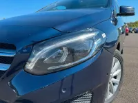 Gebraucht Mercedes 180 109 PS (80 kW) 2016 Blau Limousine