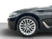 Gebraucht BMW 530 Sport Line 286 PS (210 kW) 2023 Schwarz Kombi