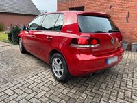 Gebraucht VW Golf VI Team 105 PS (77 kW) 2011 Rot Kleinwagen