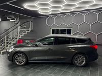 Gebraucht Ford Focus Titanium 125 PS (91 kW) 2019 Grau Kombi