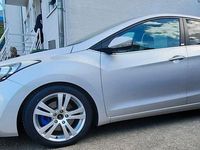 Gebraucht Hyundai i30 Passion 135 PS (99 kW) 2016 Silber Limousine