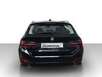 Gebraucht BMW 318 150 PS (110 kW) 2023 Schwarz uni Kombi
