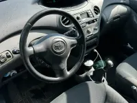 Gebraucht Toyota Yaris 65 PS (47 kW) 2004 Schwarz Kleinwagen