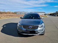 Gebraucht Volvo XC60 150 PS (110 kW) 2017 Silber SUV