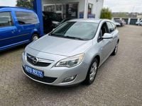 Gebraucht Opel Astra 101 PS (74 kW) 2011 Argon silber/ice silver (m2) Kombi
