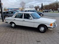 Gebraucht Mercedes E280 177 PS (130 kW) 1976 Weiß Limousine