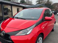 Gebraucht Toyota Aygo 75 PS (55 kW) 2016 Rot Kleinwagen