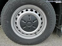 Neu VW T7 100 kW (136 PS) 2026 Stonegrey Van