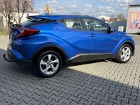Second-hand Toyota C-HR 98 CP (72 kW) 2017 Albastru SUV