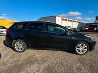 Gebraucht Kia Ceed 128 PS (94 kW) 2013 Schwarz Kleinwagen