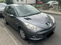 Gebraucht Peugeot 206+ 60 PS (44 kW) 2010 Grau Kleinwagen