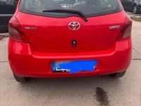 Gebraucht Toyota Yaris 69 PS (50 kW) 2008 Rot Kleinwagen