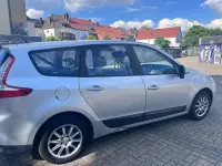 Gebraucht Renault Scénic III Dynamique 106 PS (77 kW) 2011 Silber Van / Kleinbus