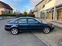 Second-hand Audi A4 101 CP (74 kW) 1995 Albastru Berlinǎ